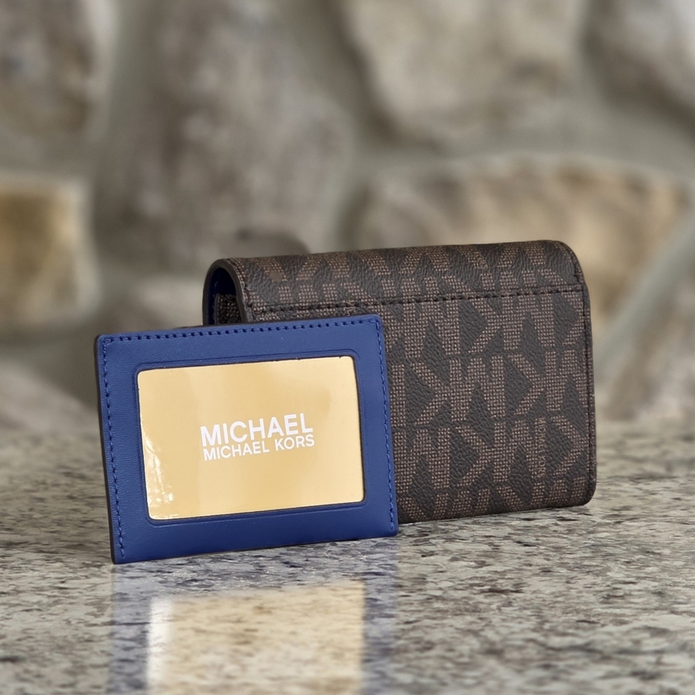 Michael Kors Jet Set Logo Medium 2in1 Wallet - Picture 3 of 7